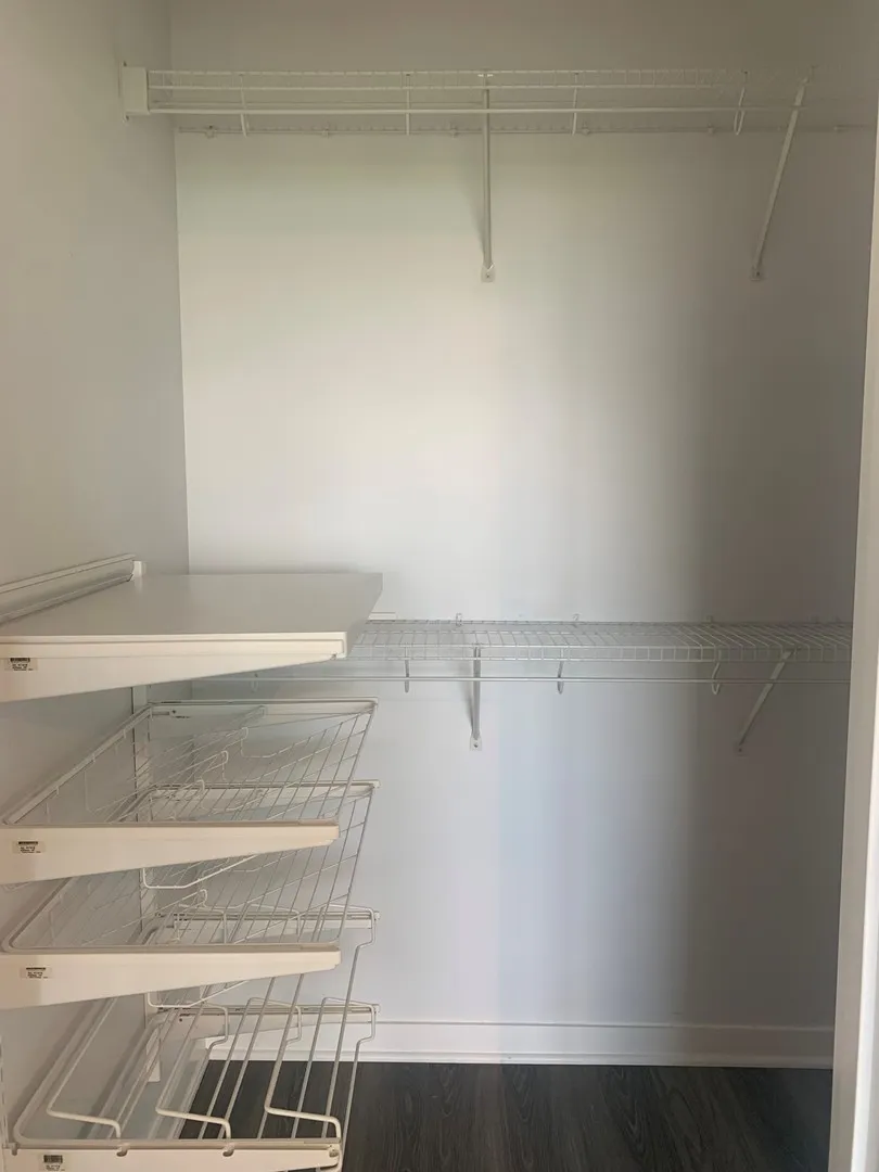 9655 Woods Dr, , 60077, USA 60077-Skokie-IL