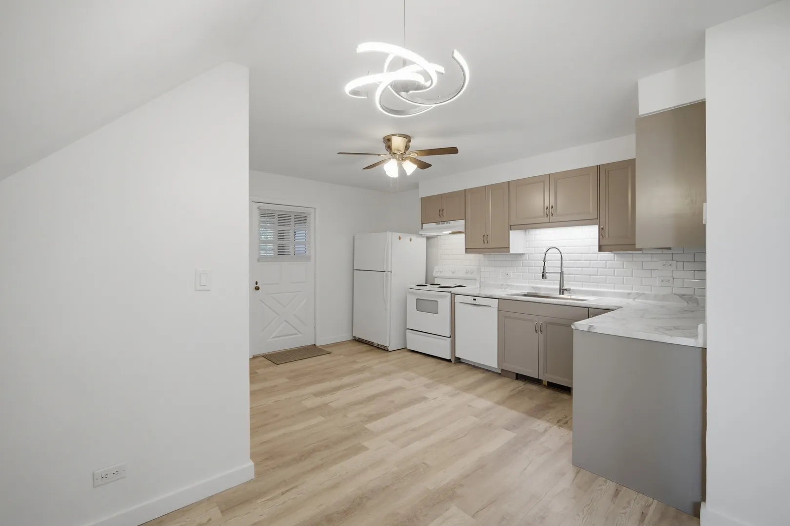 7314 N Crawford Ave, ,  60712, USA 60712-Lincolnwood-IL