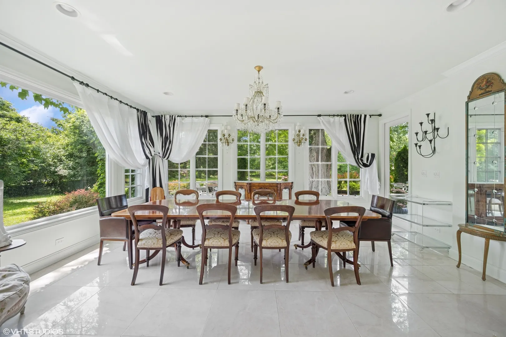 82 Woodley Rd, , 60093, USA 60093-Winnetka-IL