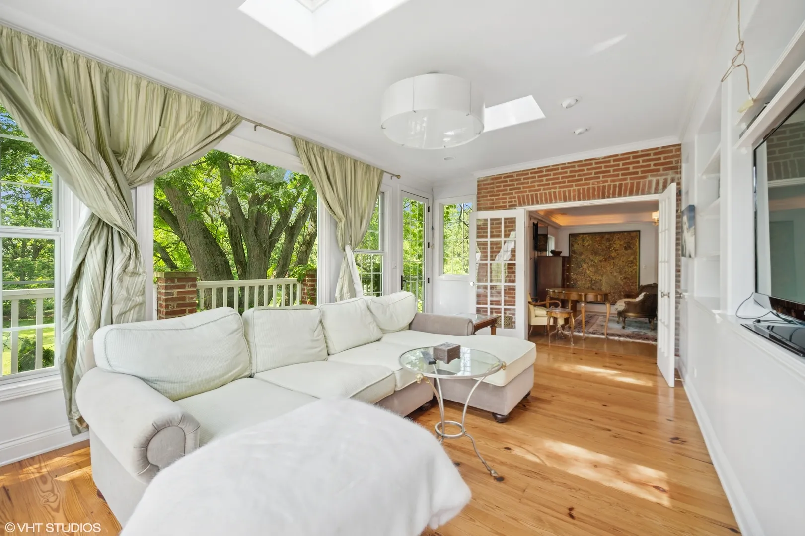 82 Woodley Rd, , 60093, USA 60093-Winnetka-IL