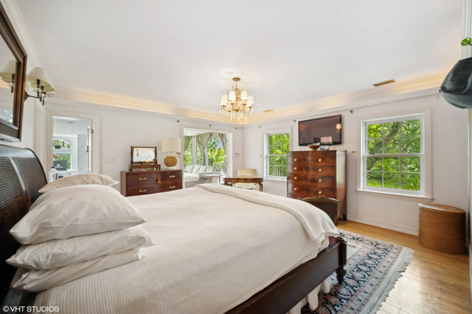 82 Woodley Rd, , 60093, USA 60093-Winnetka-IL