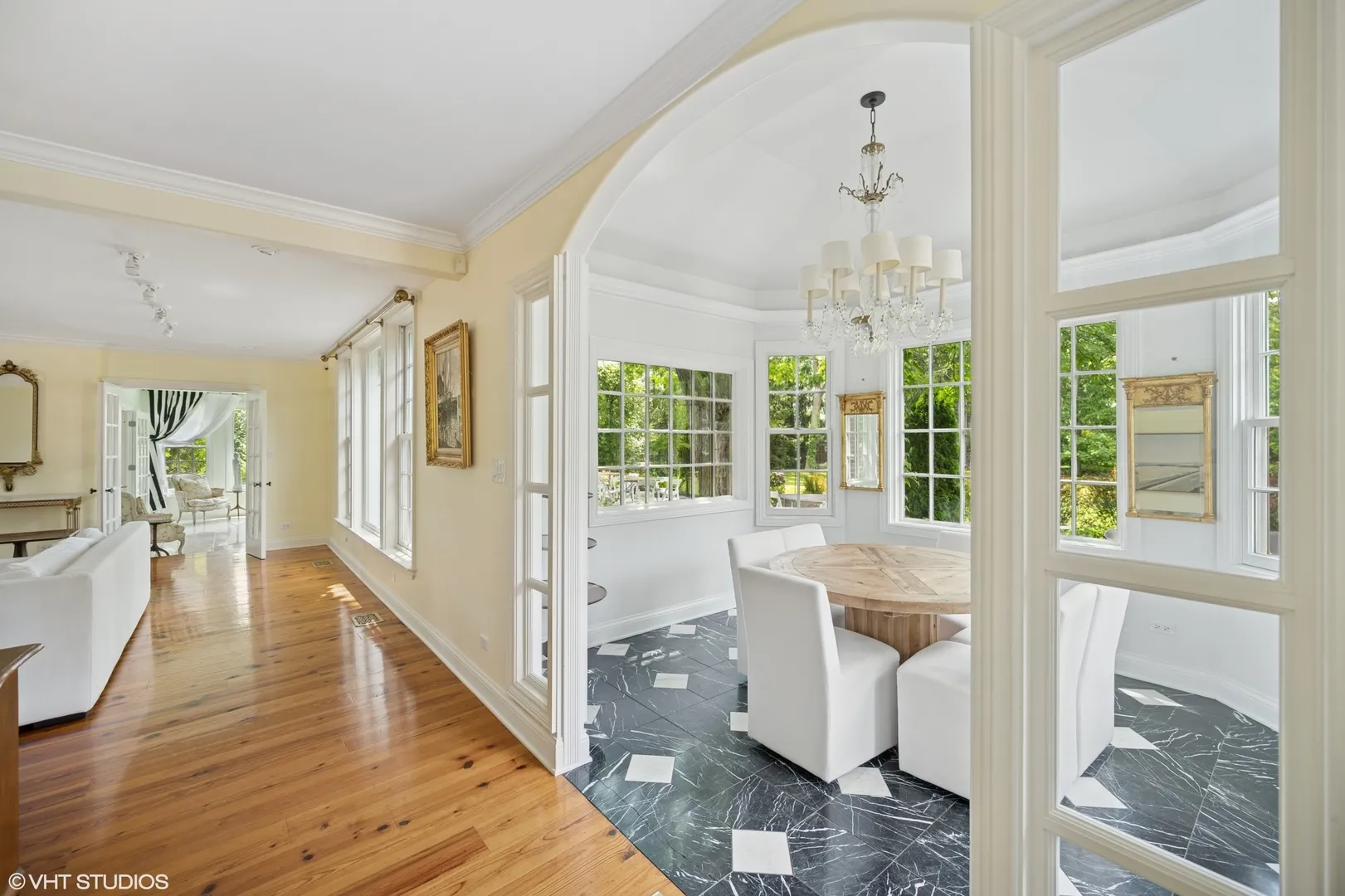 82 Woodley Rd, , 60093, USA 60093-Winnetka-IL