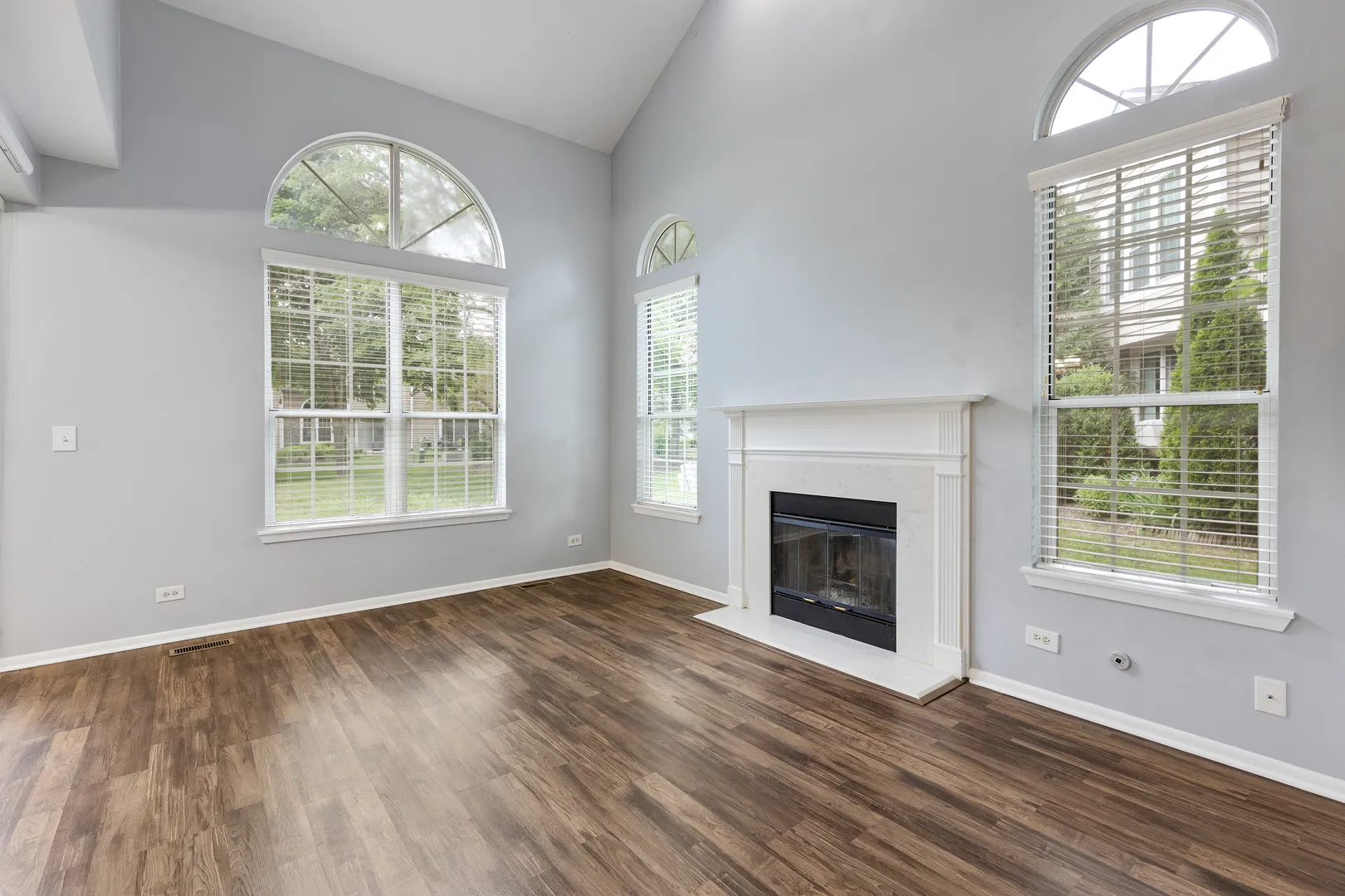 1175 Regency Dr, ,  60193, USA 60193-Schaumburg-IL