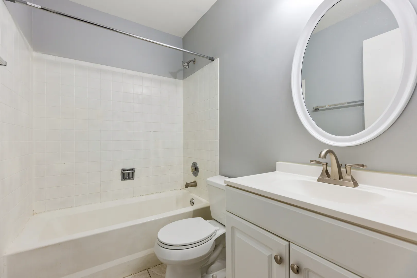 1175 Regency Dr, ,  60193, USA 60193-Schaumburg-IL