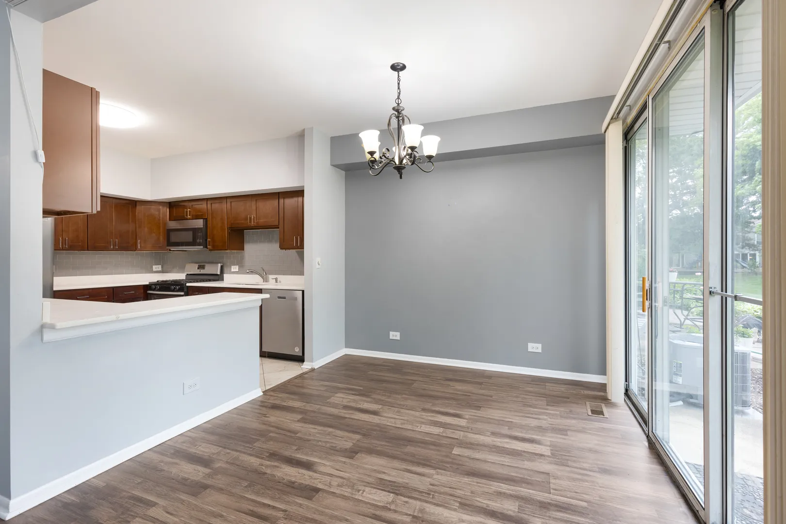 1175 Regency Dr, ,  60193, USA 60193-Schaumburg-IL