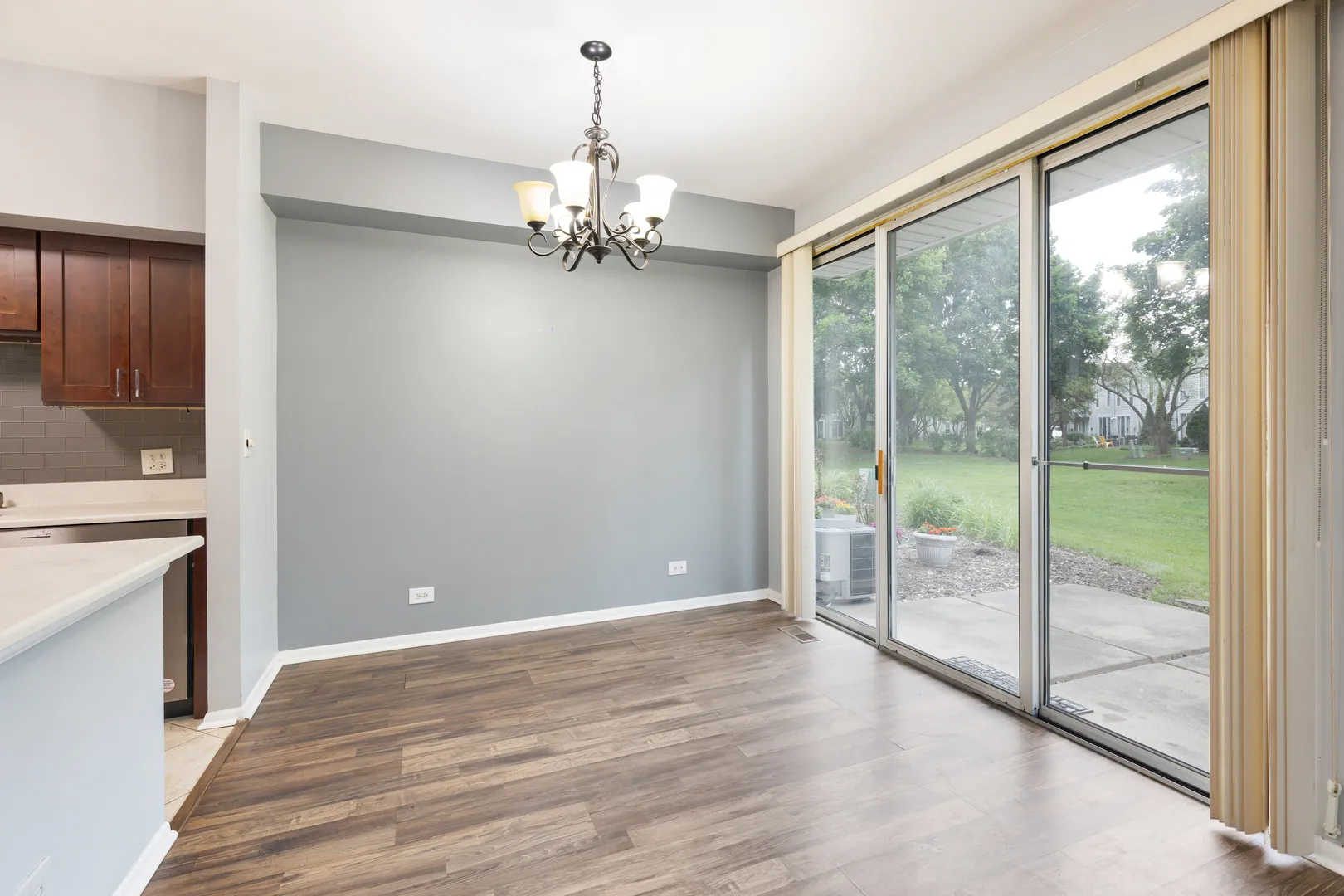 1175 Regency Dr, ,  60193, USA 60193-Schaumburg-IL
