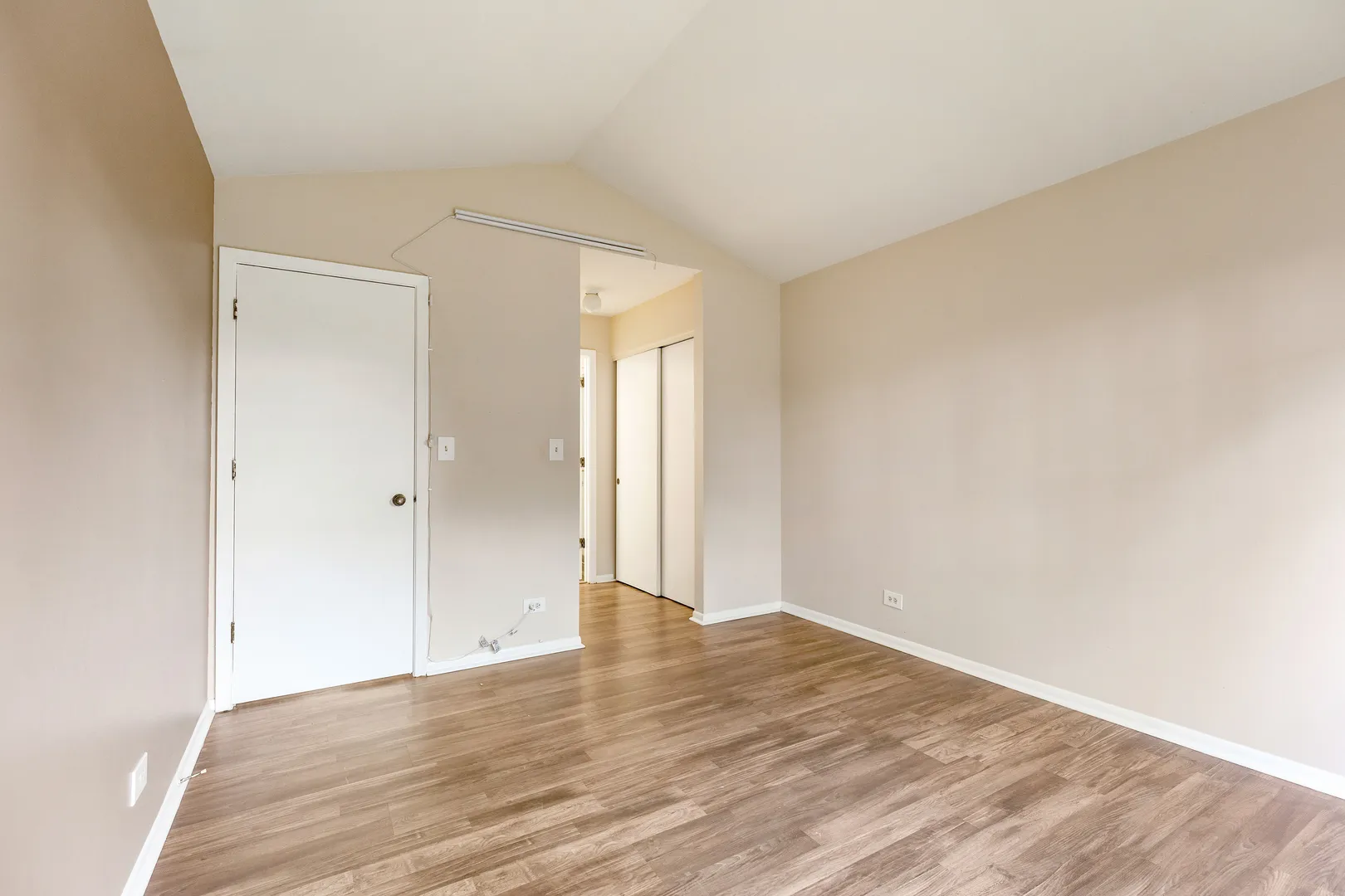 1175 Regency Dr, ,  60193, USA 60193-Schaumburg-IL