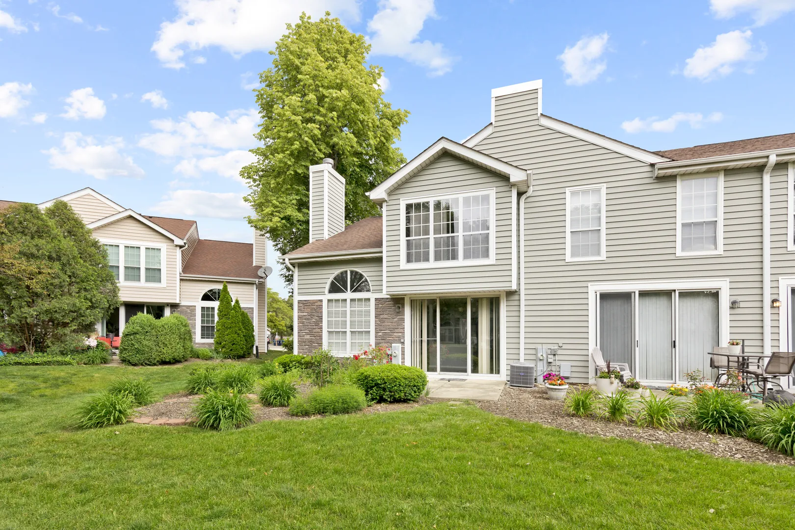 1175 Regency Dr, ,  60193, USA 60193-Schaumburg-IL