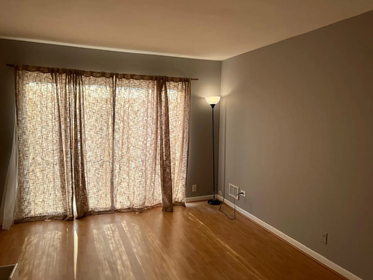 9482 Bay Colony Dr, ,  60016, USA 60016-Des Plaines-IL