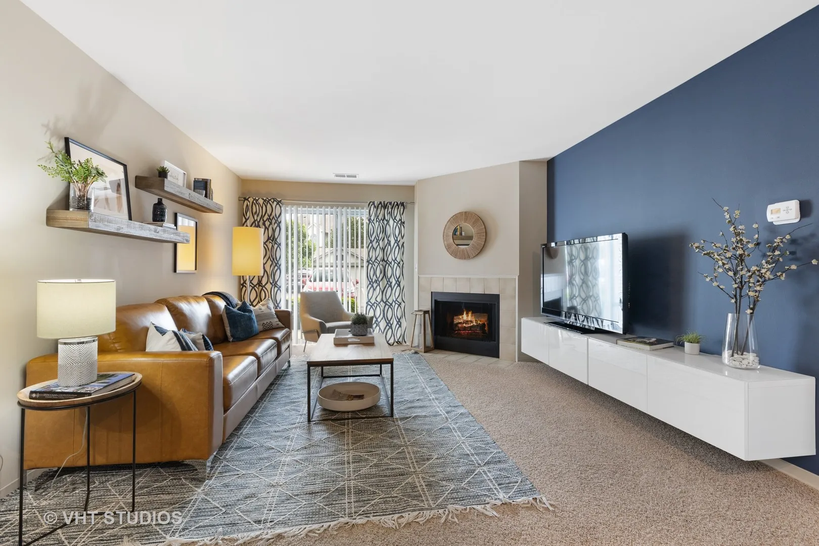 27 Kensington Cir, , 60189, USA 60189-Wheaton-IL