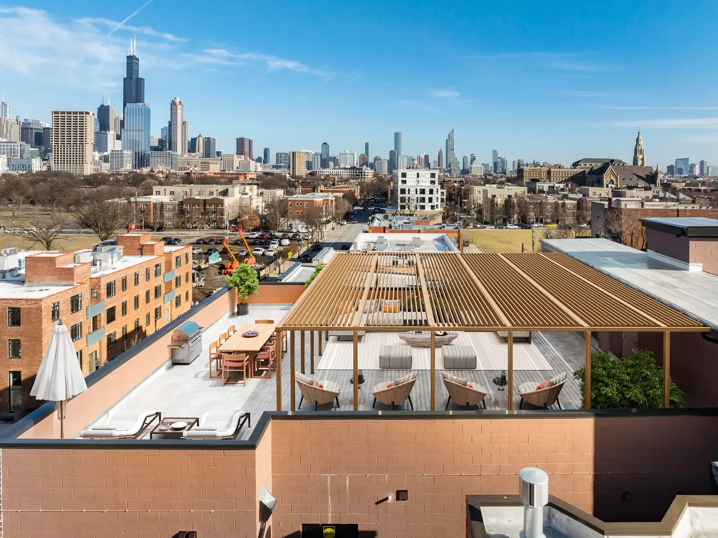 1331 W Taylor St, ,  60607, USA 60607-Chicago-IL