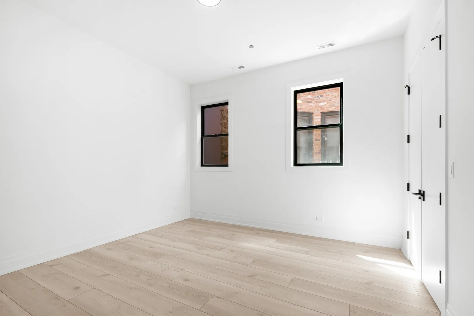 1331 W Taylor St, ,  60607, USA 60607-Chicago-IL