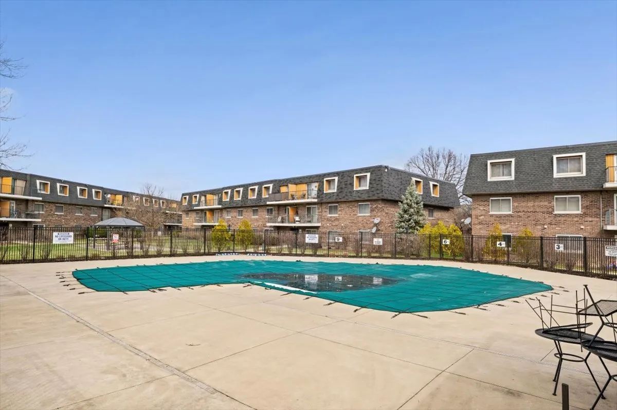 3223 W Parkway Dr, ,  60062, USA 60062-Northbrook-IL