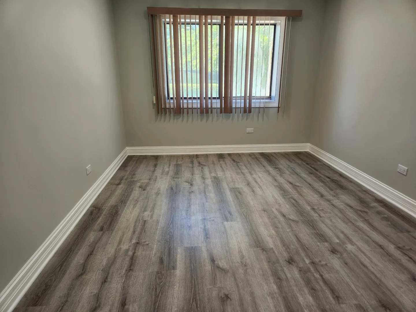 9242 Gross Point Rd, , 60077, USA 60077-Skokie-IL
