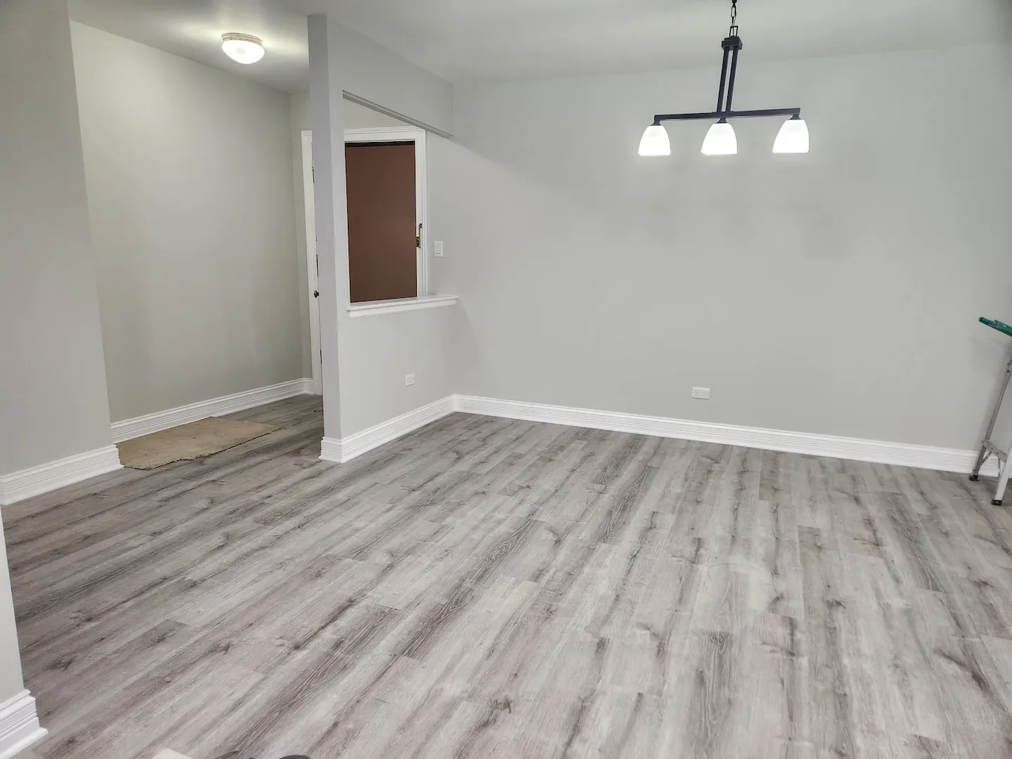 9242 Gross Point Rd, , 60077, USA 60077-Skokie-IL