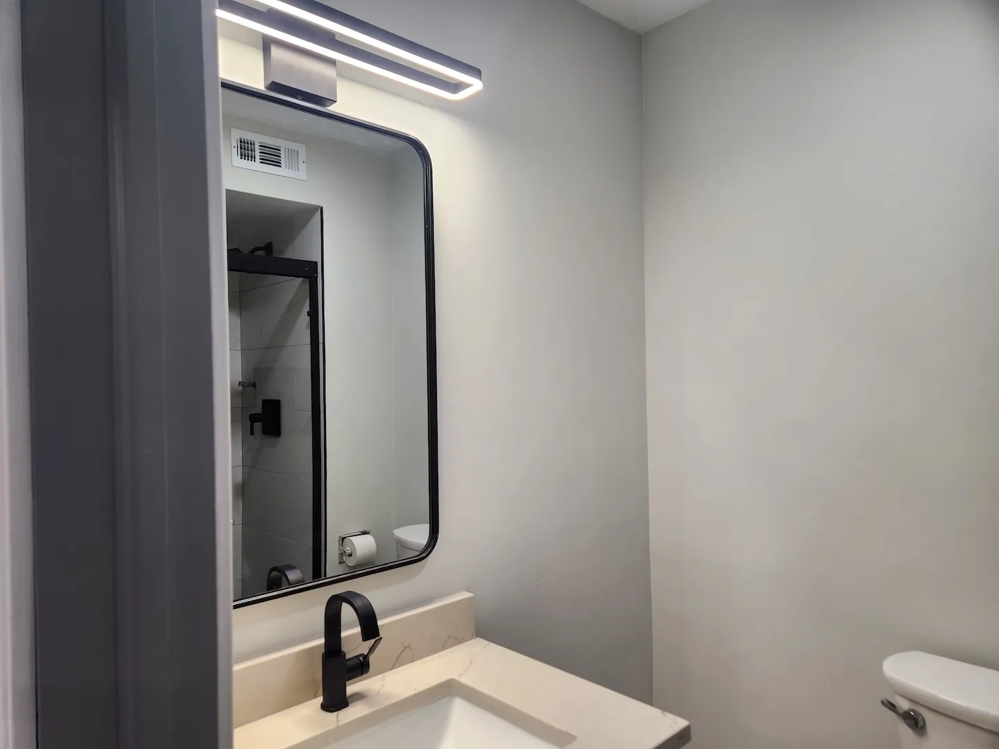 9242 Gross Point Rd, , 60077, USA 60077-Skokie-IL