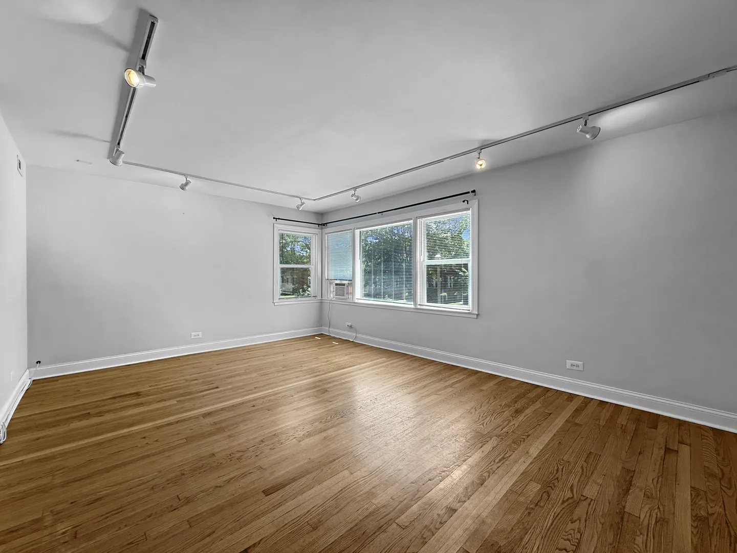 4850 Wright Terrace, ,  60077, USA 60077-Skokie-IL