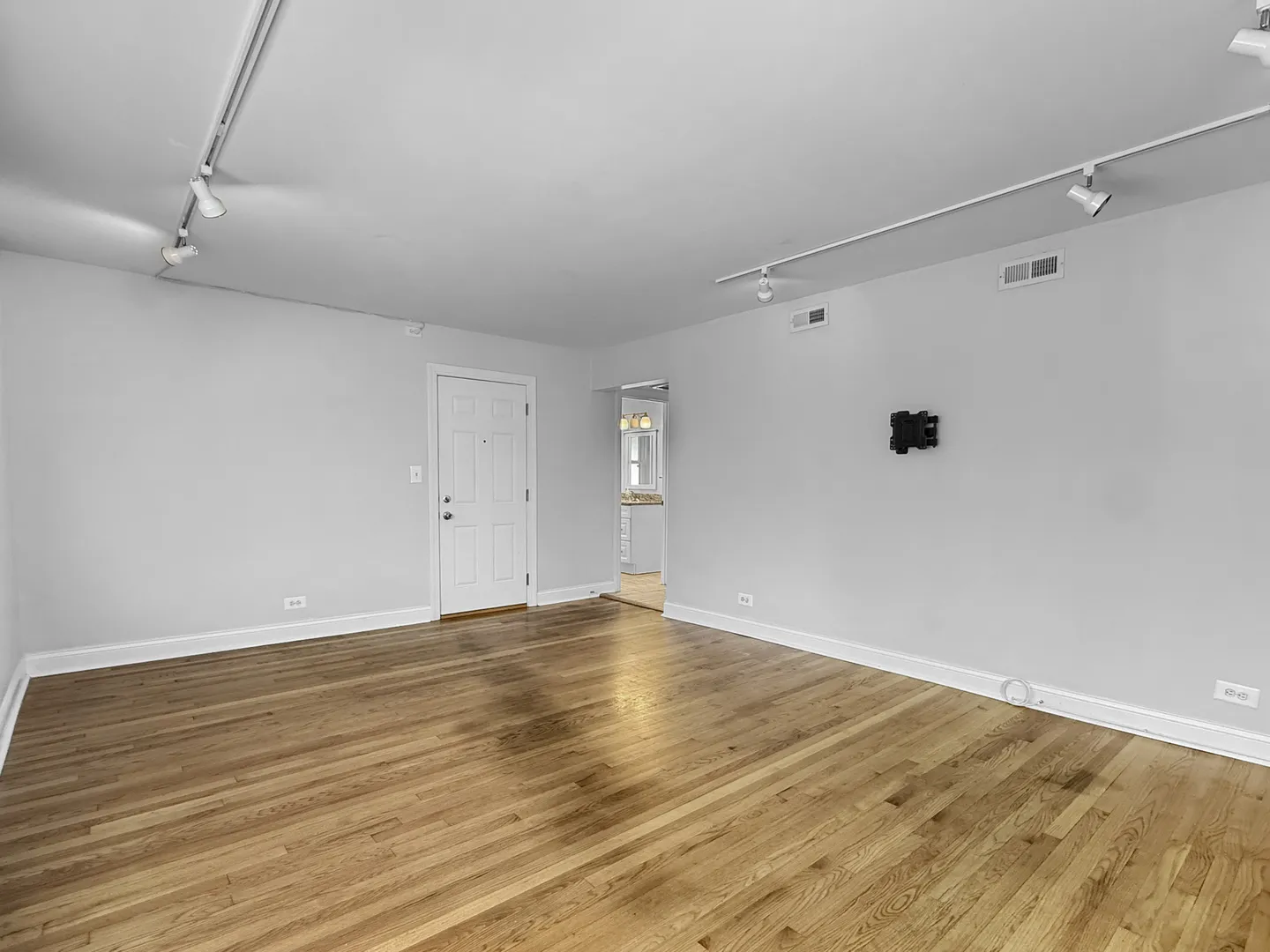 4850 Wright Terrace, ,  60077, USA 60077-Skokie-IL