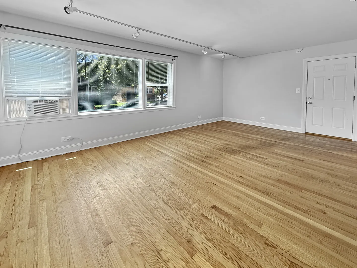 4850 Wright Terrace, ,  60077, USA 60077-Skokie-IL