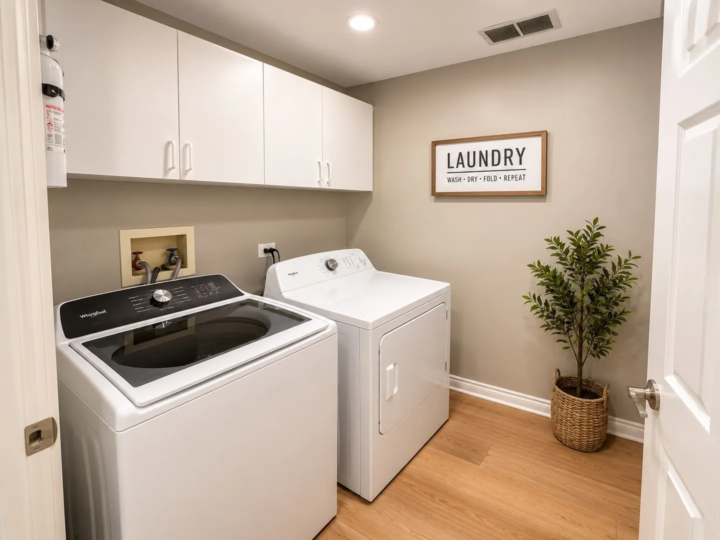 82 Holmes Way, , 60193, USA 60193-Schaumburg-IL
