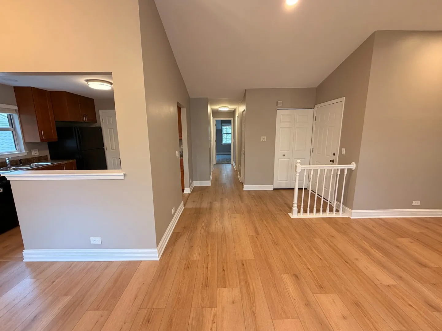 82 Holmes Way, , 60193, USA 60193-Schaumburg-IL