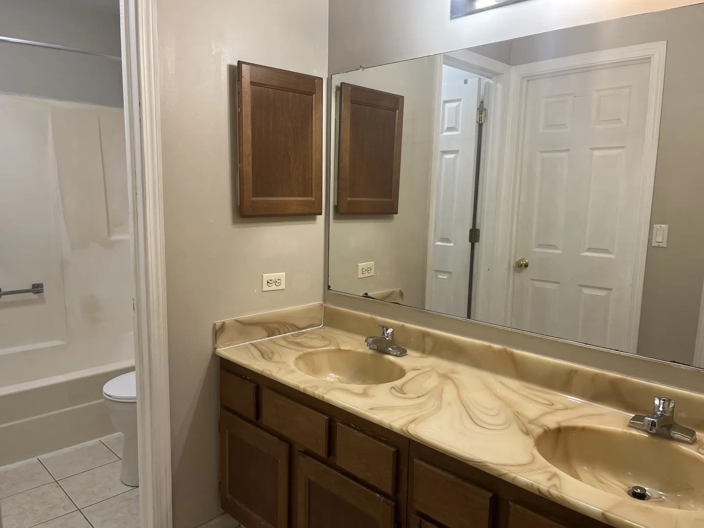 1208 Duke Ct, ,  60565, USA 60565-Naperville-IL