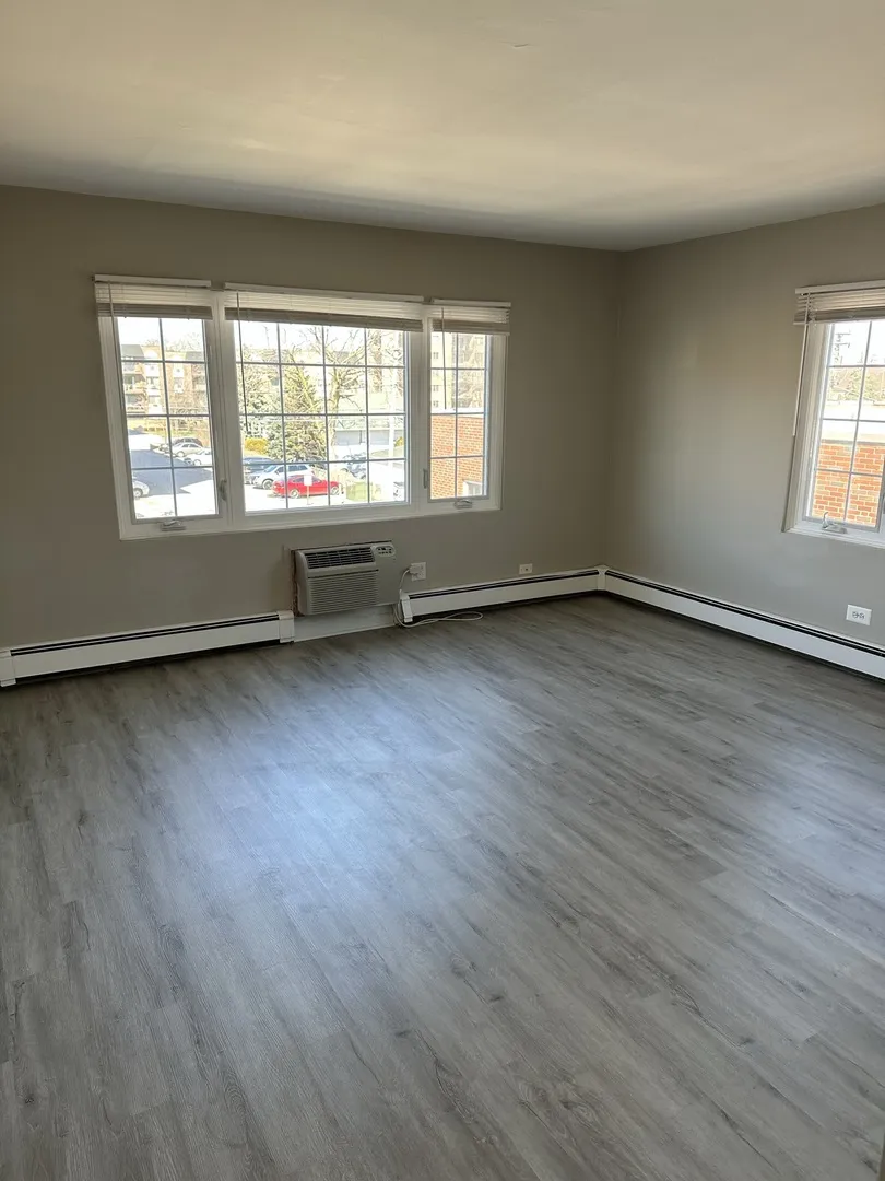 790 Lee St, , 60016, USA 60016-Des Plaines-IL