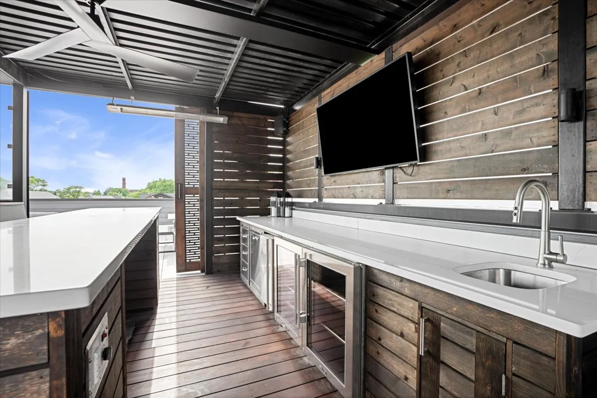 3514 N Leavitt St, ,  60618, USA 60618-Chicago-IL