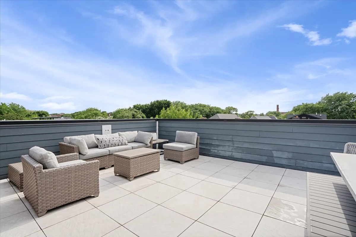 3514 N Leavitt St, ,  60618, USA 60618-Chicago-IL