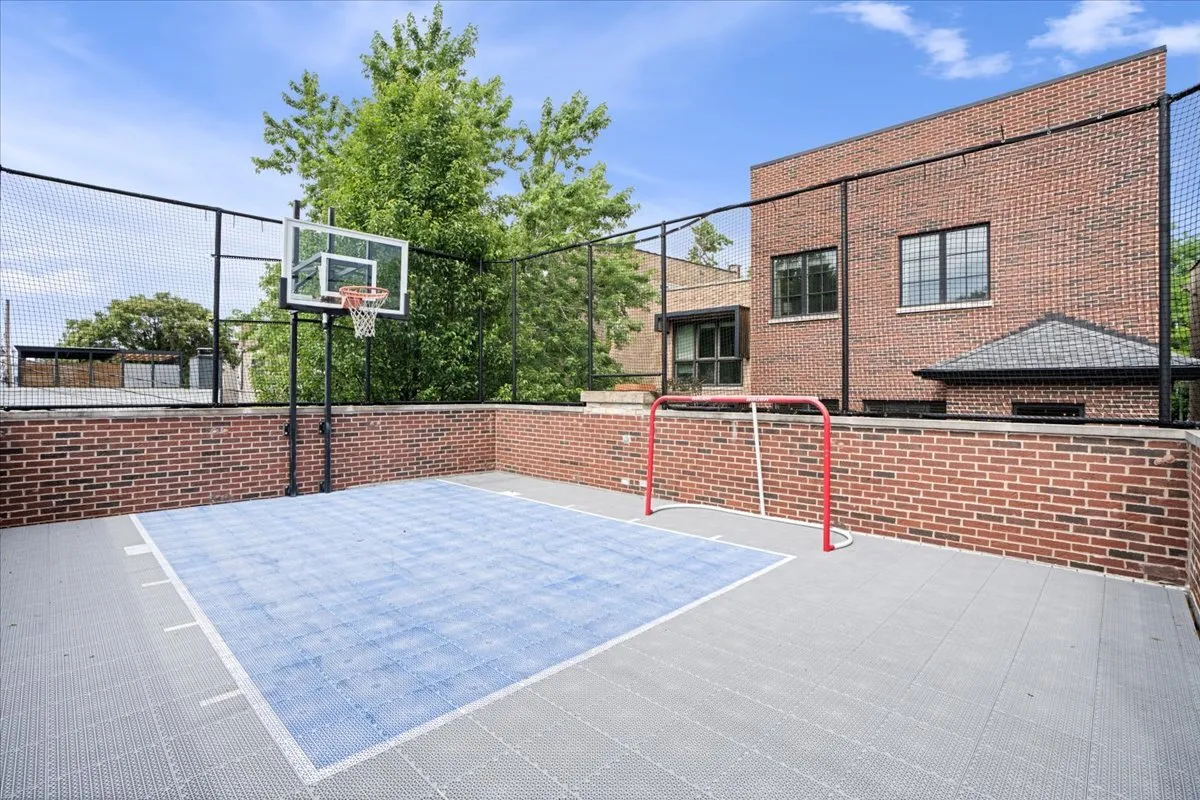 3514 N Leavitt St, ,  60618, USA 60618-Chicago-IL
