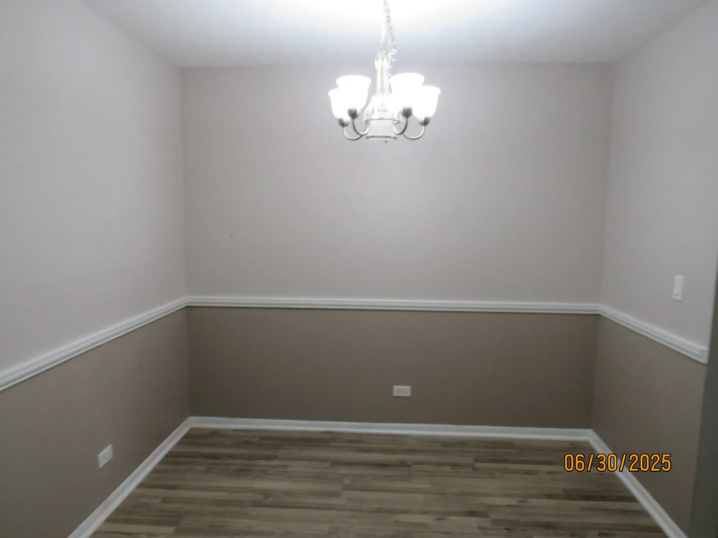352 Pembroke Ct, ,  60193, USA 60193-Schaumburg-IL