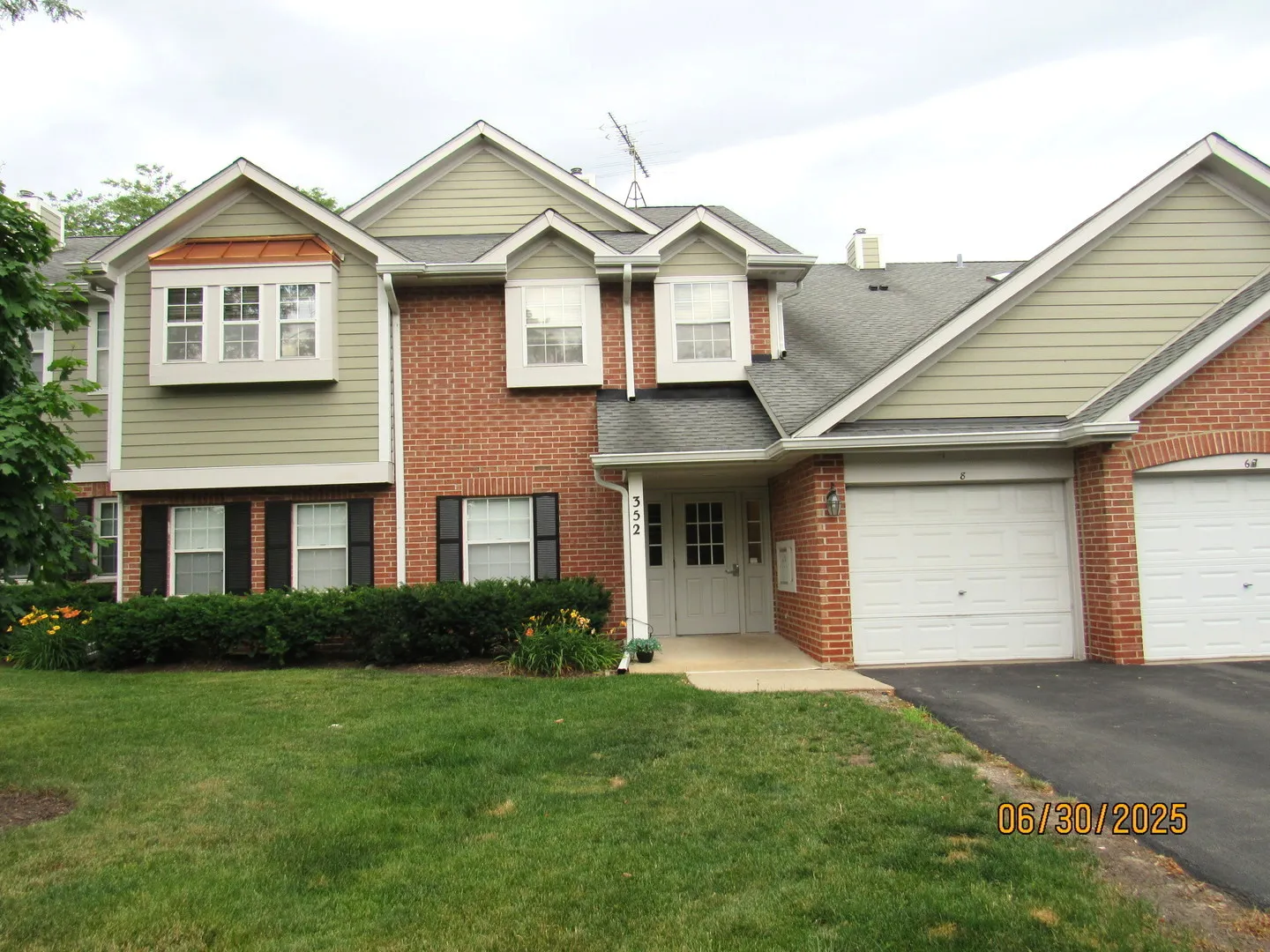 352 Pembroke Ct, ,  60193, USA 60193-Schaumburg-IL