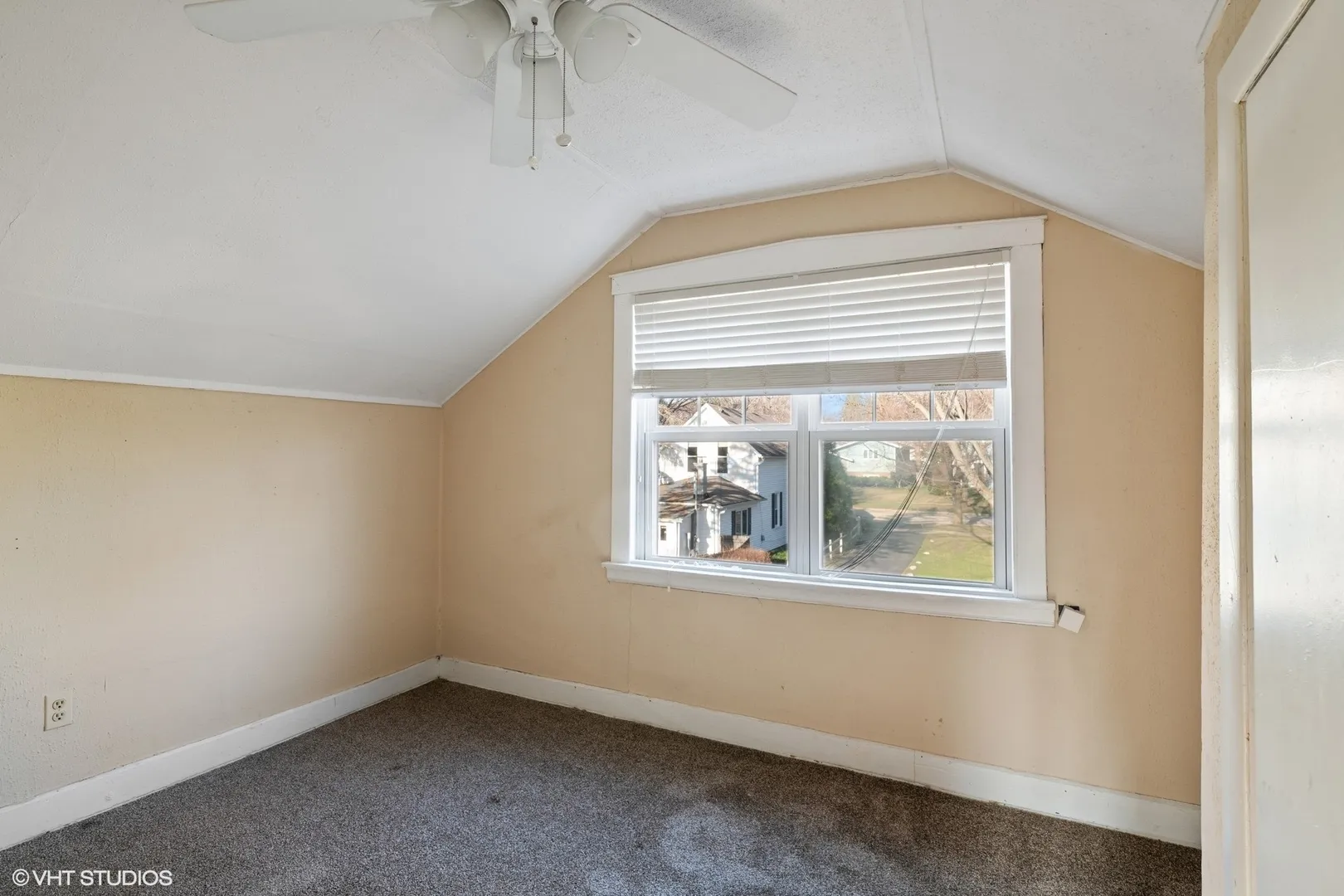 130 Fourth St, , 60048, USA 60048-Libertyville-IL