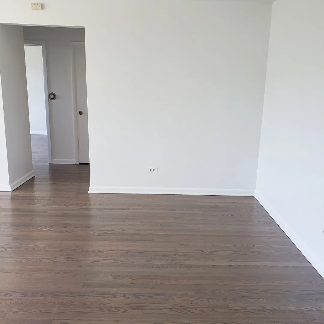 8537 Niles Center Rd, , 60077, USA 60077-Skokie-IL