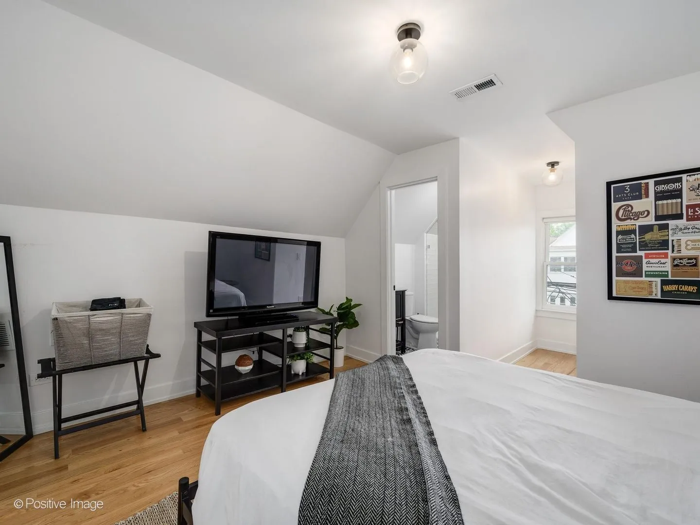 2516 N Campbell Ave, ,  60647, USA 60647-Chicago-IL
