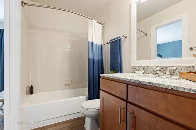 81 Kensington Cir, , 60189, USA 60189-Wheaton-IL