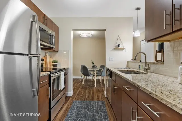 41 Kensington Cir, , 60189, USA 60189-Wheaton-IL