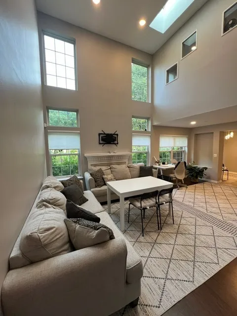 109 Holmes Way, , 60193, USA 60193-Schaumburg-IL
