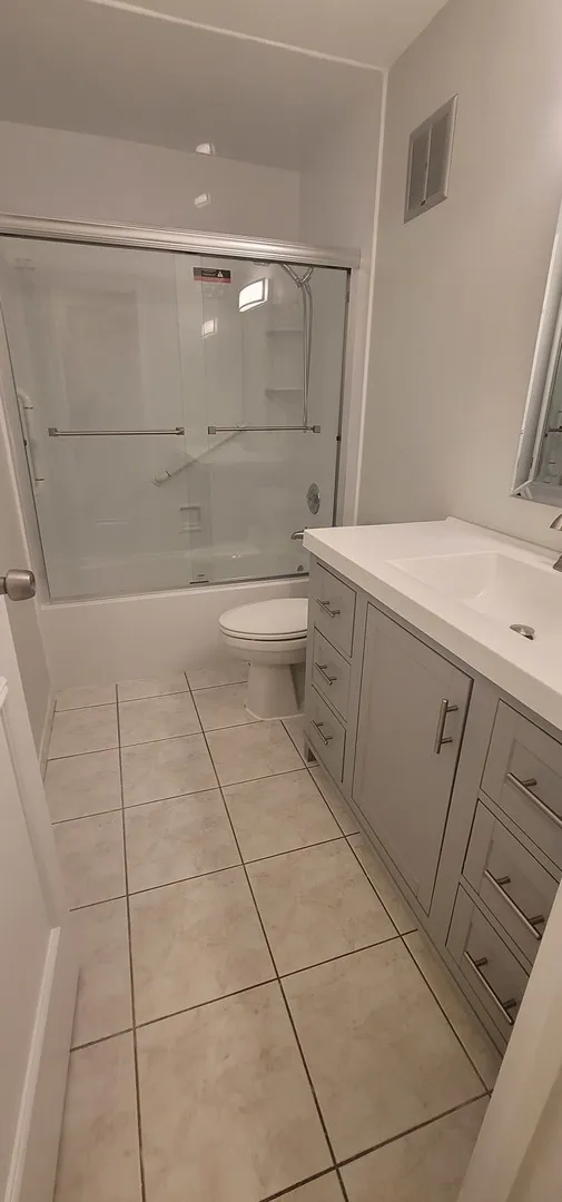 1515 E Central Rd, ,  60005, USA 60005-Arlington Heights-IL