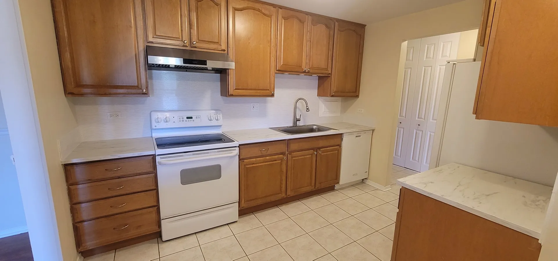 1515 E Central Rd, ,  60005, USA 60005-Arlington Heights-IL