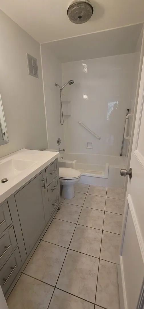 1515 E Central Rd, ,  60005, USA 60005-Arlington Heights-IL