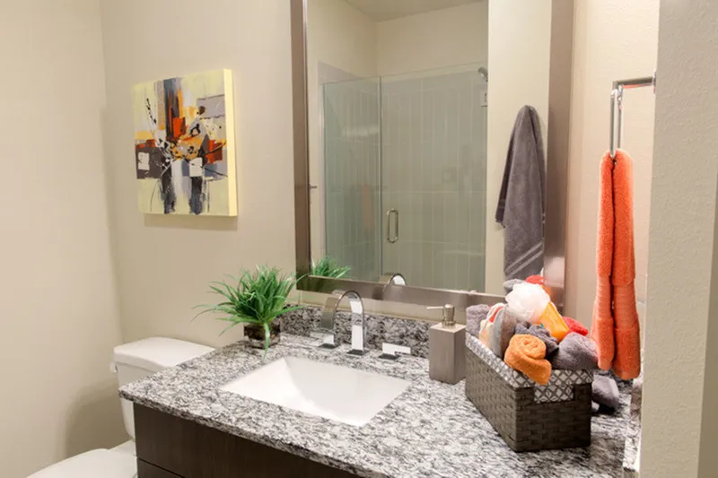 680 E Algonquin Rd, ,  60173, USA 60173-Schaumburg-IL