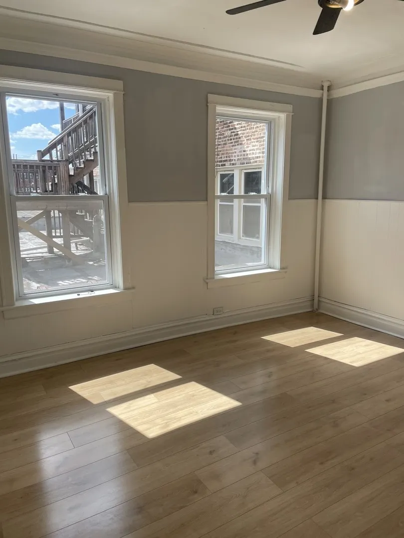 451 E 111th St, ,  60628, USA 60628-Chicago-IL