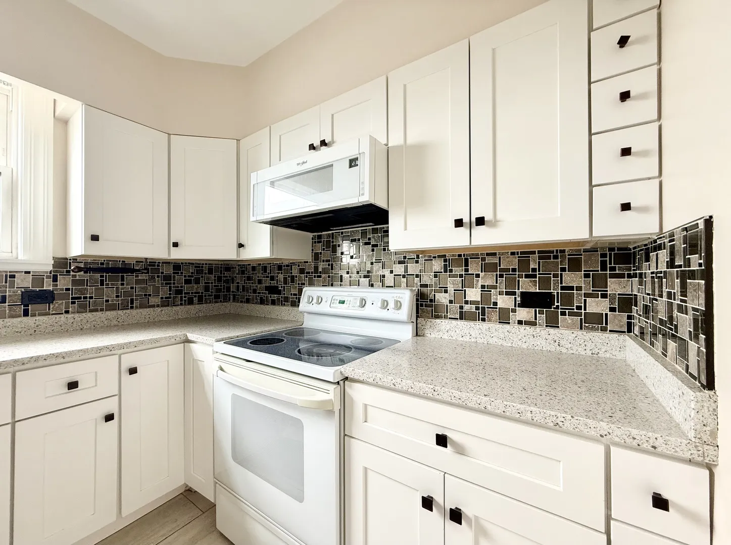 615 E Golf Rd, ,  60016, USA 60016-Des Plaines-IL