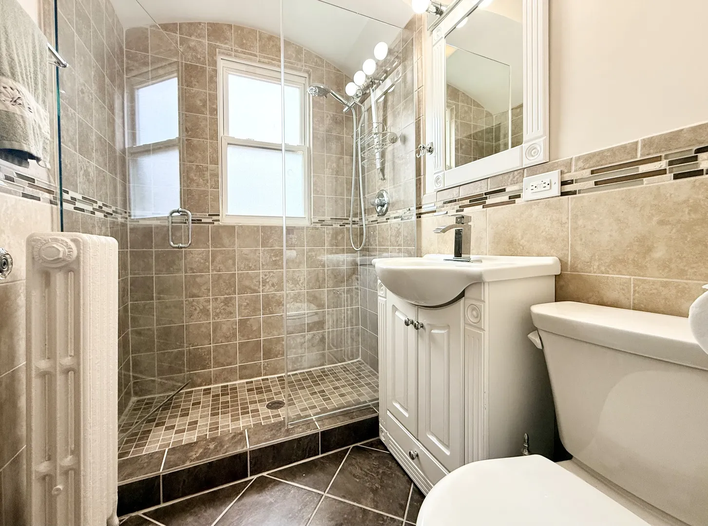 615 E Golf Rd, ,  60016, USA 60016-Des Plaines-IL