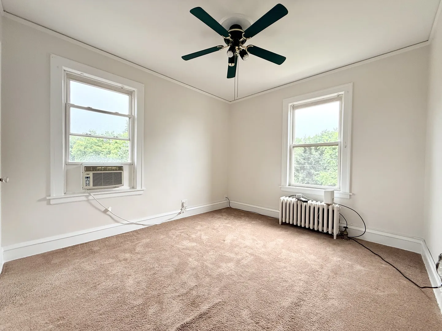 615 E Golf Rd, ,  60016, USA 60016-Des Plaines-IL