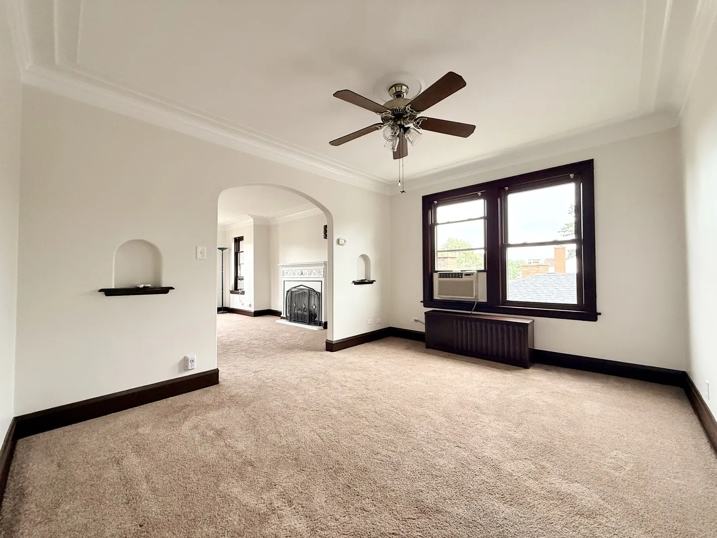 615 E Golf Rd, ,  60016, USA 60016-Des Plaines-IL