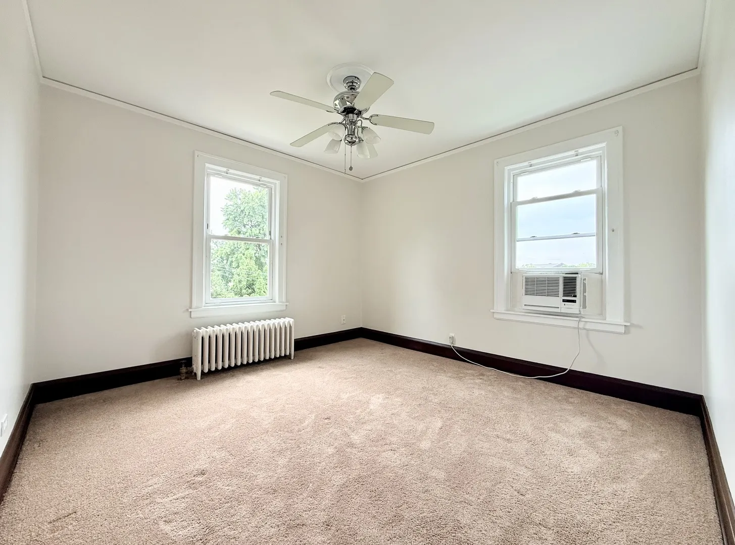 615 E Golf Rd, ,  60016, USA 60016-Des Plaines-IL