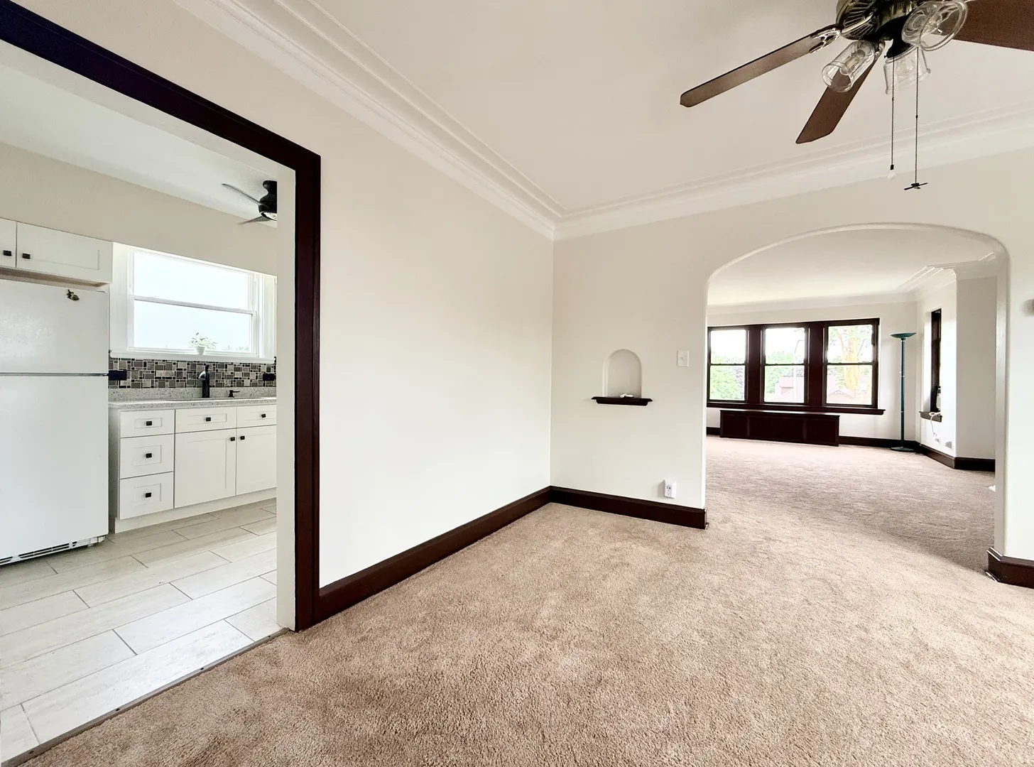 615 E Golf Rd, ,  60016, USA 60016-Des Plaines-IL