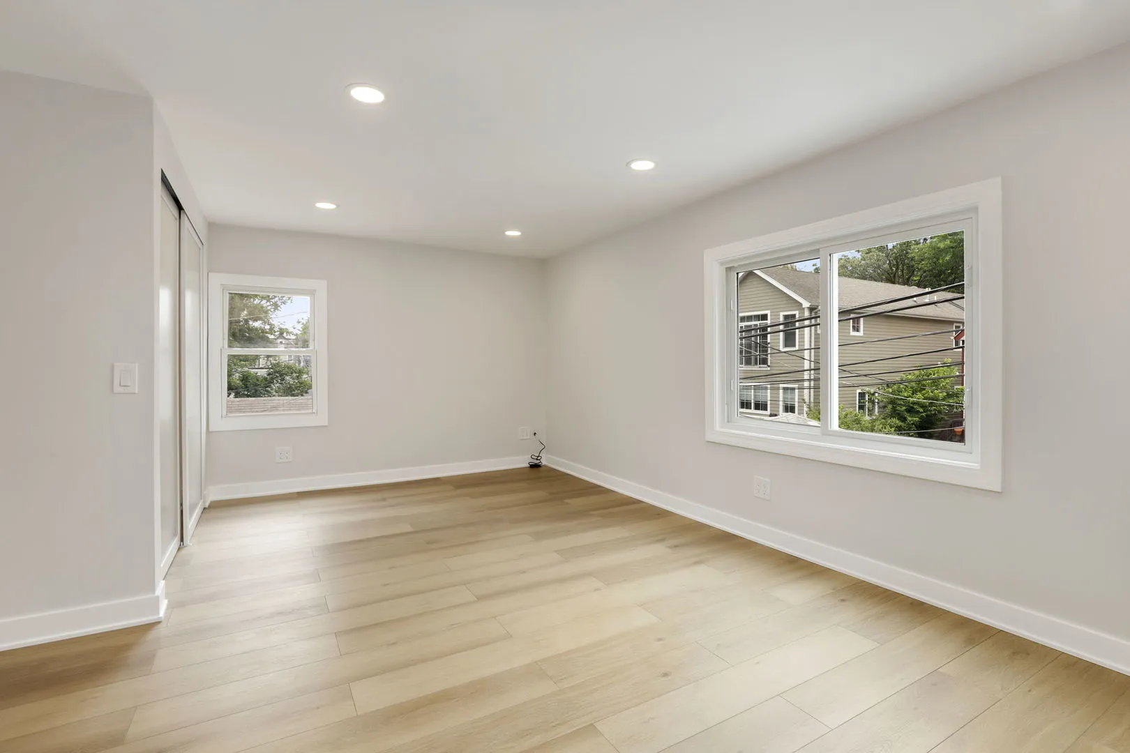 4340 N Oakley Ave, ,  60618, USA 60618-Chicago-IL